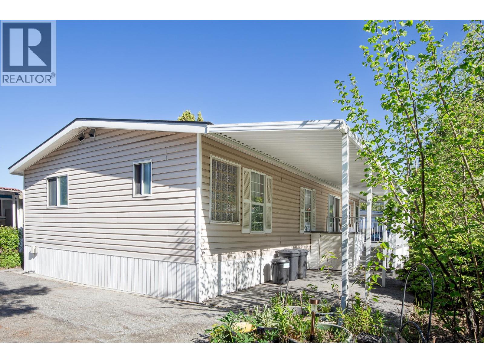 120 201 Cayer Street, Coquitlam, British Columbia  V3K 5A9 - Photo 3 - R3115945