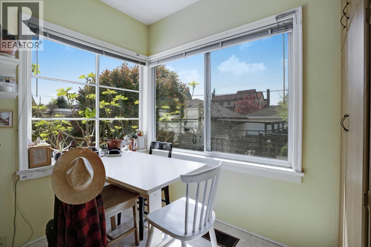 2396 W 18th Avenue, Vancouver, British Columbia  V6L 1A8 - Photo 11 - R3115946