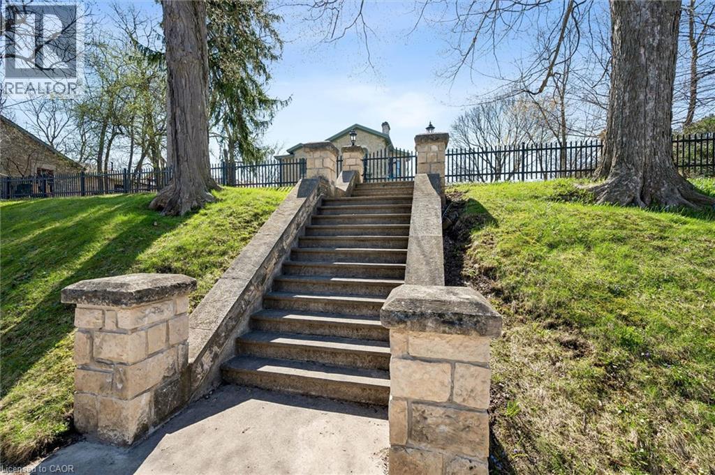 66 Paisley Street, Guelph, Ontario  N1H 2N8 - Photo 5 - 40823942