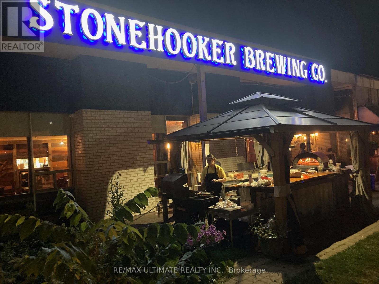 866 Lakeshore Road E, Mississauga, Ontario  L5E 1E1 - Photo 1 - W13040524