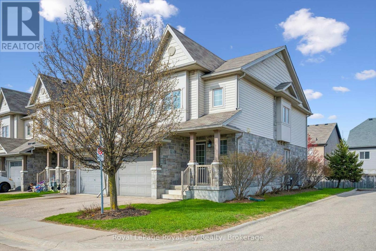 E18 - 6 UPPER MERCER STREET, Kitchener, Ontario