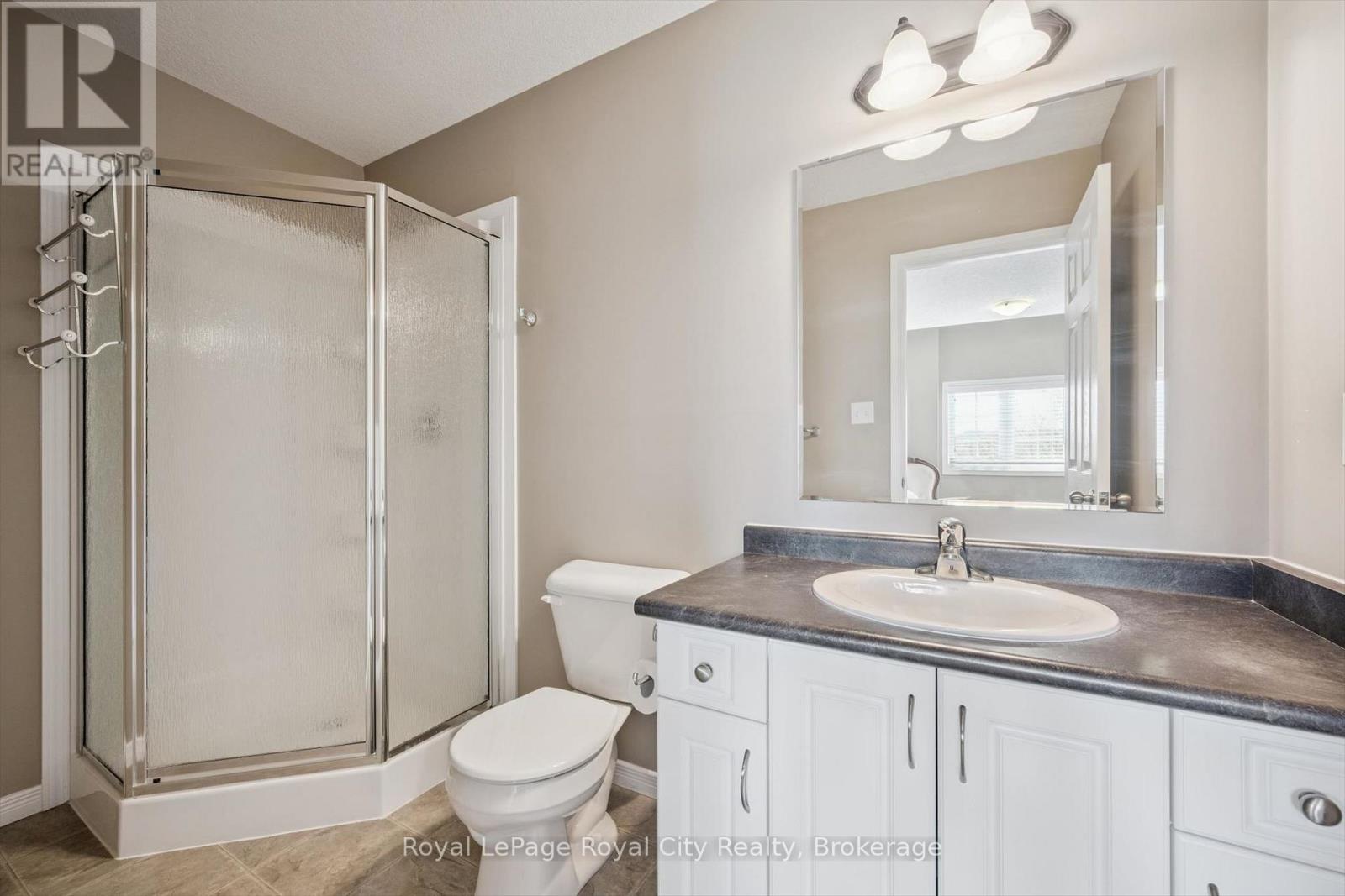 E18 - 6 Upper Mercer Street, Kitchener, Ontario  N2A 0E4 - Photo 13 - X13048160