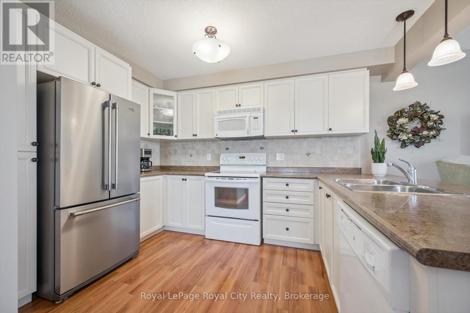 E18 - 6 Upper Mercer Street, Kitchener, Ontario  N2A 0E4 - Photo 6 - X13048160