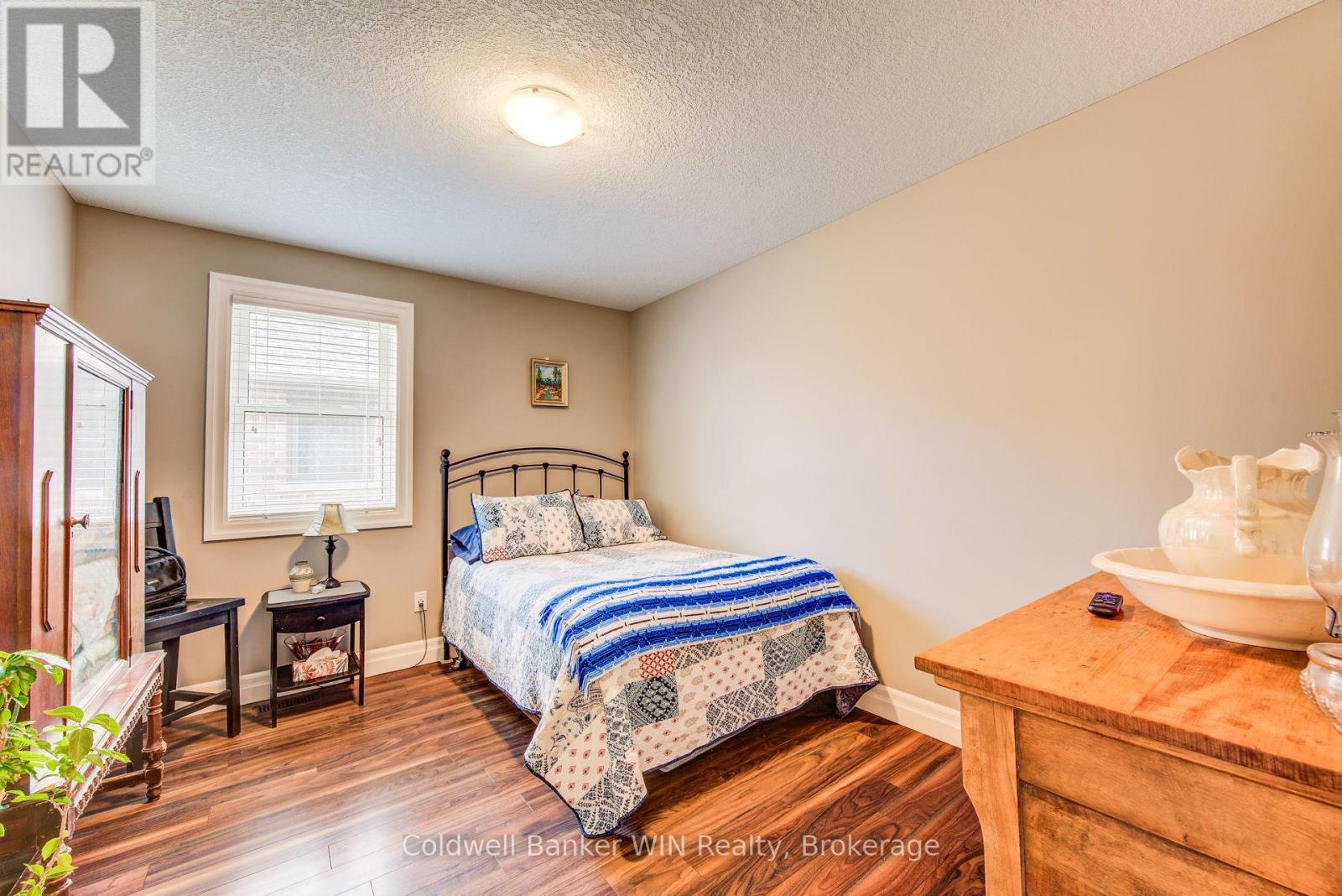 1025 Reserve Avenue S, North Perth, Ontario  N4W 0B5 - Photo 16 - X13048192