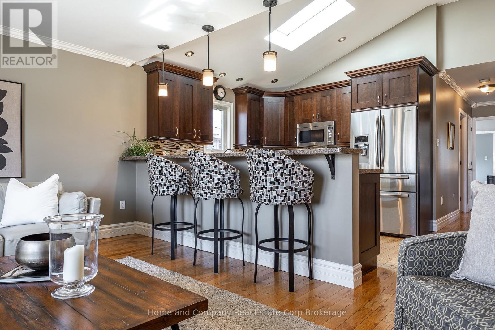 139 Mcgregor Street, Stratford, Ontario  N4Z 1G8 - Photo 3 - X13048276