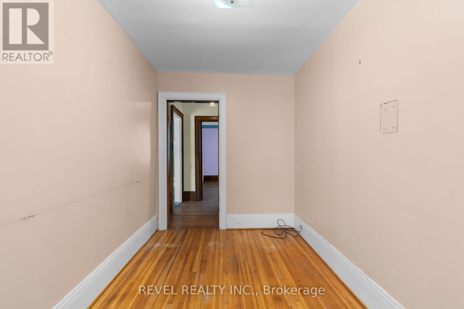 202 Bradford Street, Barrie, Ontario  L4N 3B6 - Photo 13 - S12553876