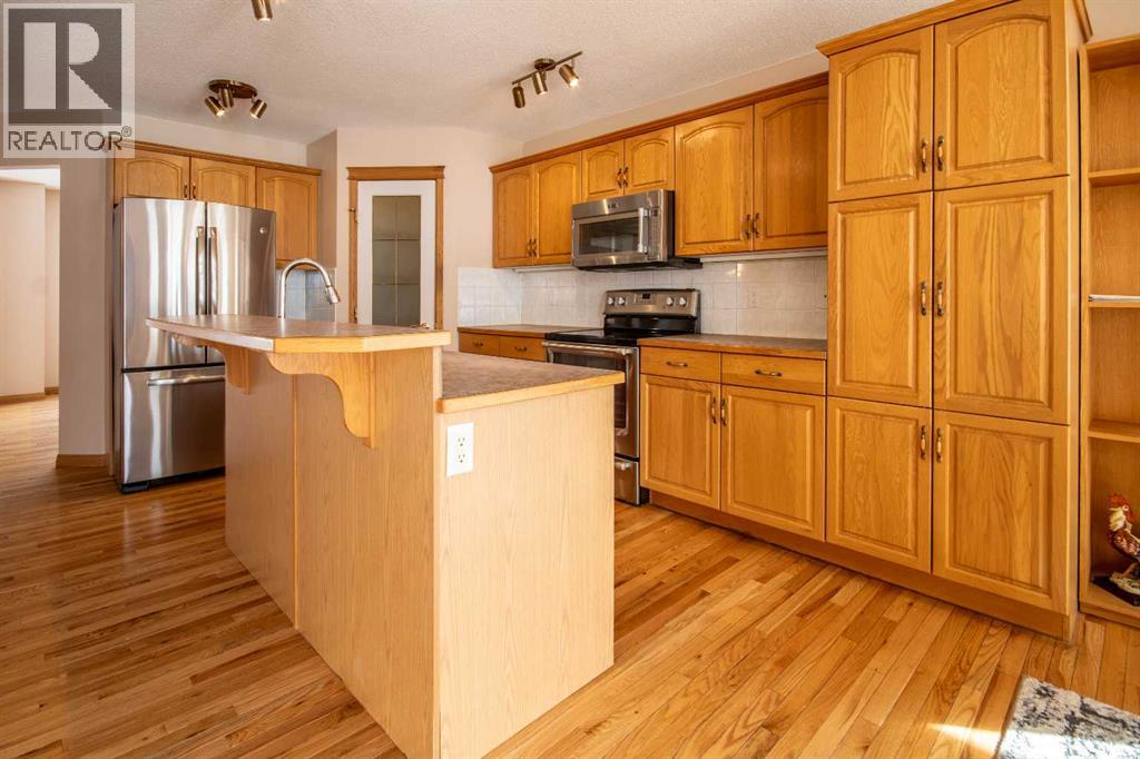 5111 Shannon Drive, Olds, Alberta  T4H 1X3 - Photo 11 - A2292047