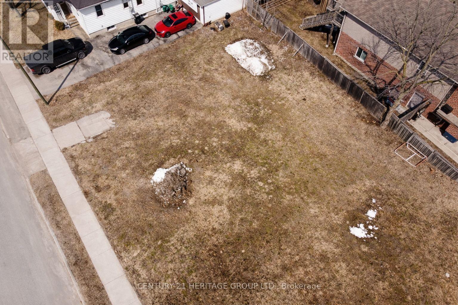 76 HENRY STREET, Barrie, Ontario