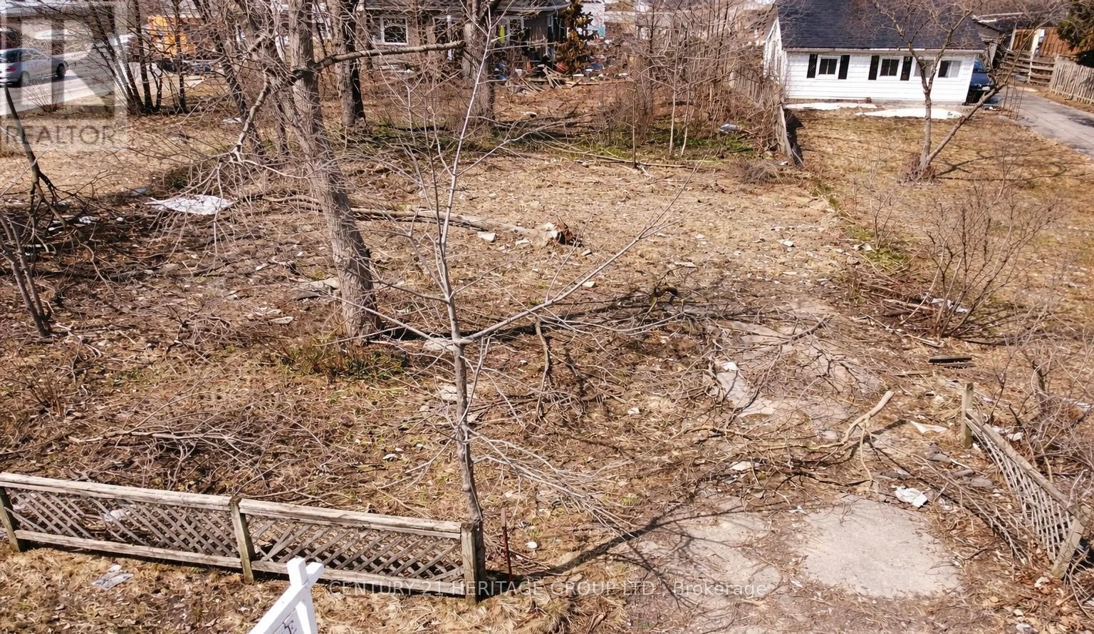 114 HENRY STREET, Barrie, Ontario