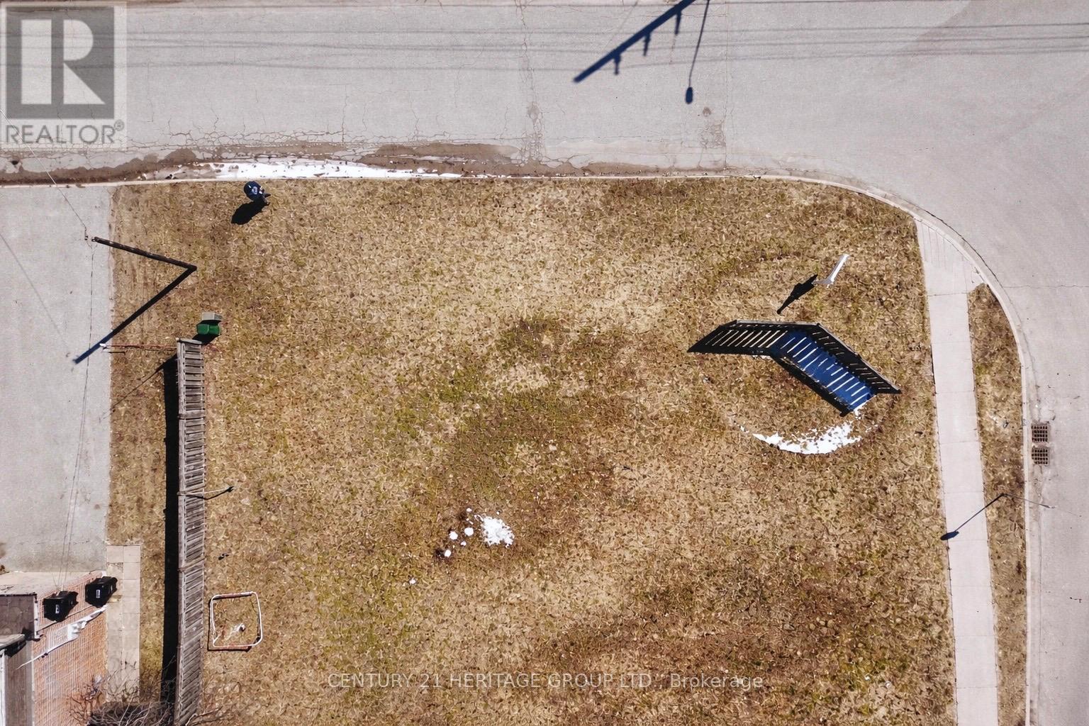 76 Henry Street, Barrie, Ontario  L4N 1C7 - Photo 3 - S12953968