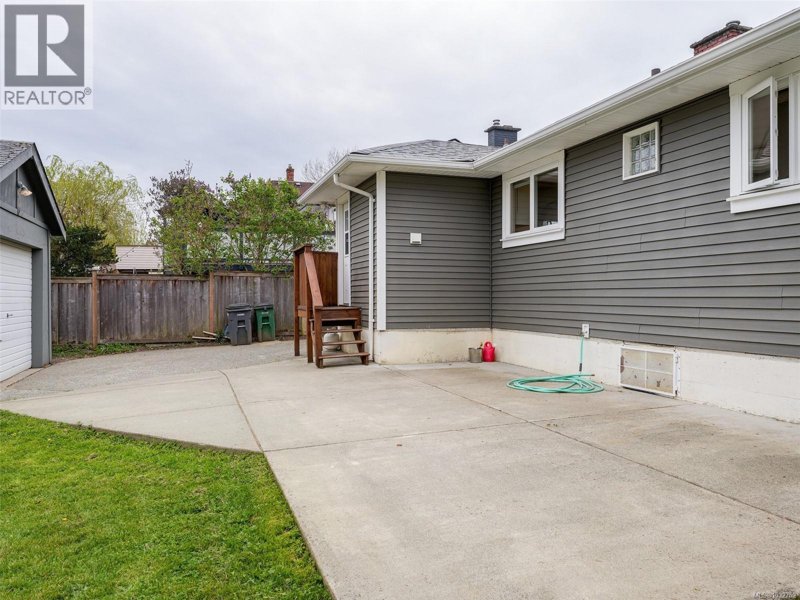 444 Walter Ave, Saanich, British Columbia  V9A 2E5 - Photo 19 - 1032752