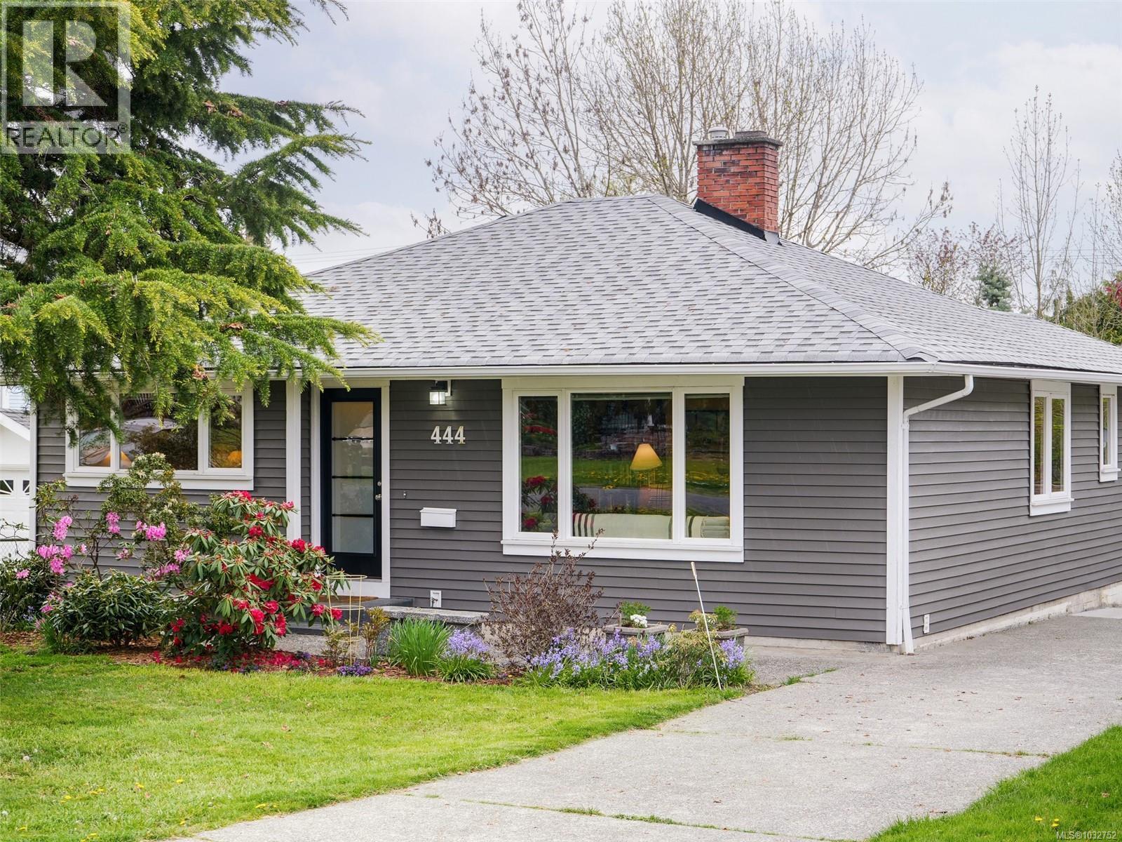444 Walter Ave, Saanich, British Columbia  V9A 2E5 - Photo 1 - 1032752