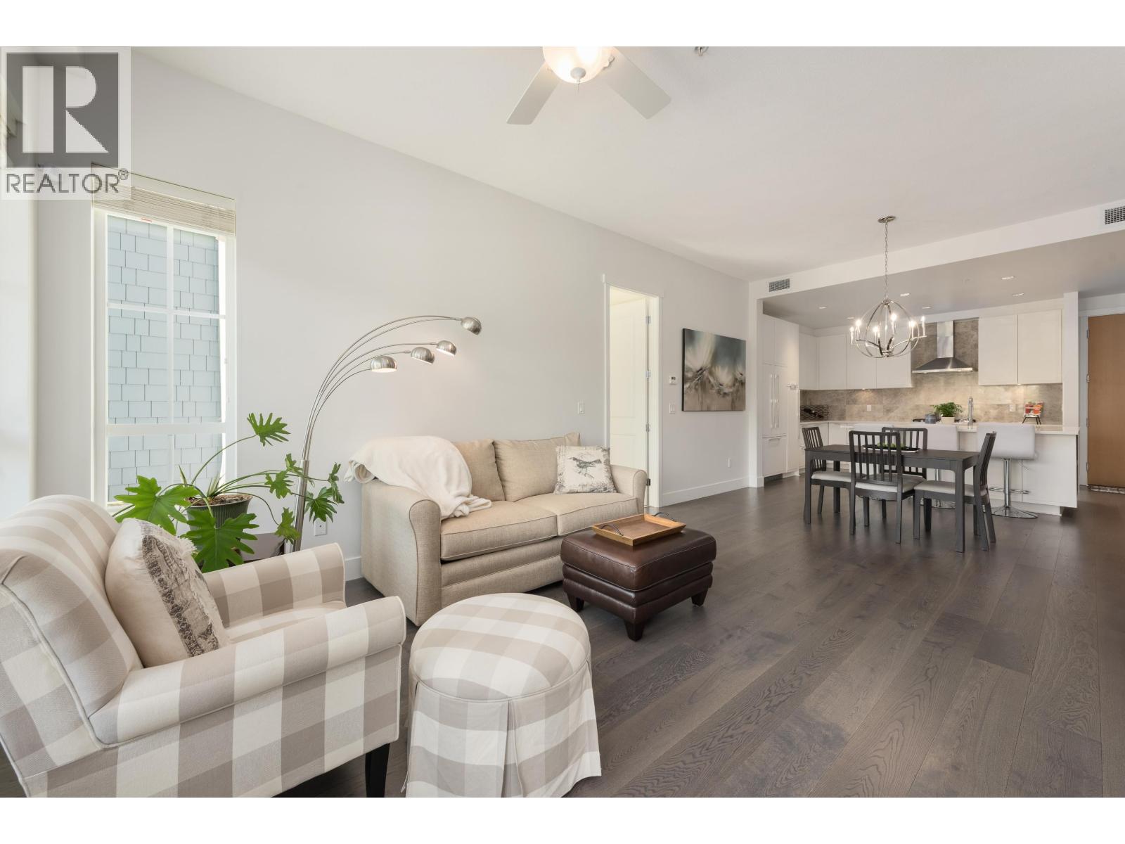 125 5535 Admiral Way Way, Delta, British Columbia  V4K 0E3 - Photo 2 - R3113738