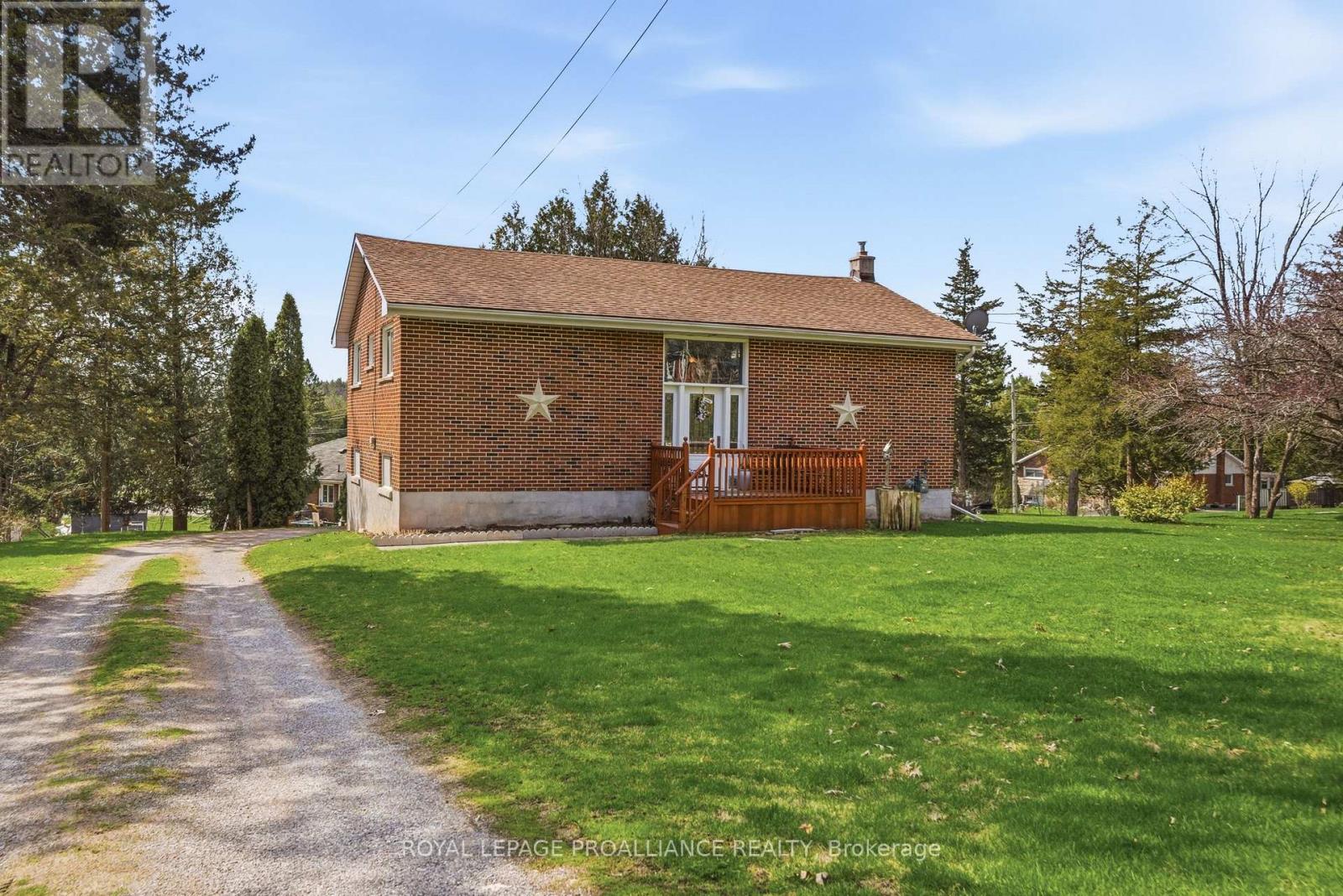 131 Lock Road, Quinte West (Murray Ward), Ontario  K8V 5P6 - Photo 1 - X13048230