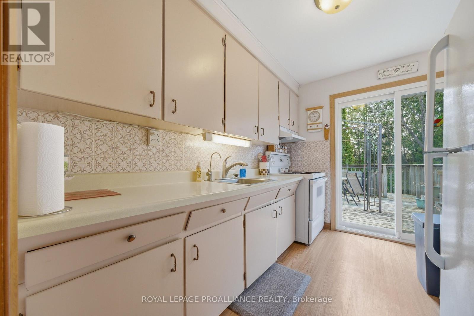 131 Lock Road, Quinte West (Murray Ward), Ontario  K8V 5P6 - Photo 13 - X13048230