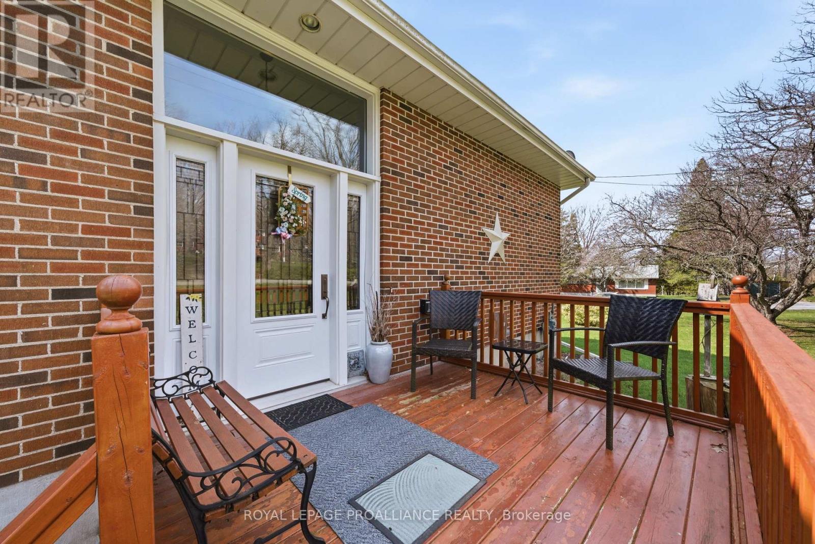 131 Lock Road, Quinte West (Murray Ward), Ontario  K8V 5P6 - Photo 2 - X13048230