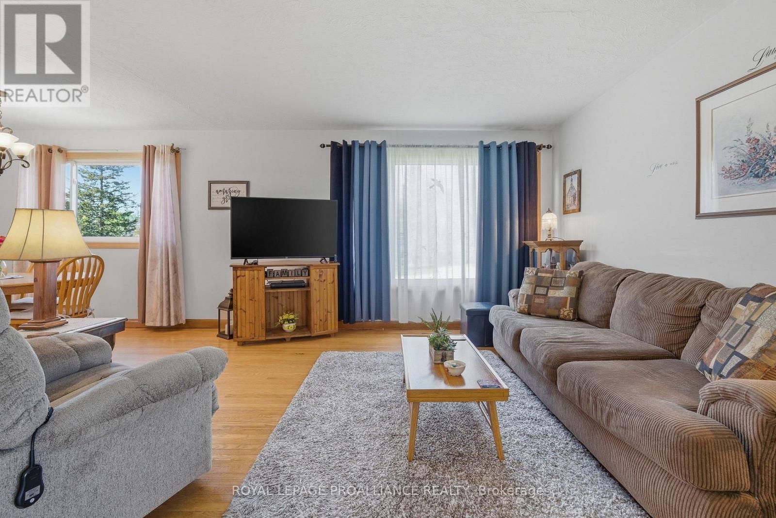 131 Lock Road, Quinte West (Murray Ward), Ontario  K8V 5P6 - Photo 5 - X13048230