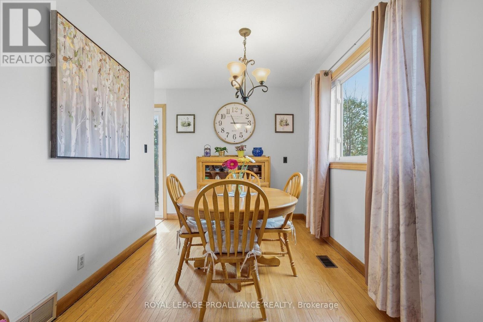 131 Lock Road, Quinte West (Murray Ward), Ontario  K8V 5P6 - Photo 8 - X13048230