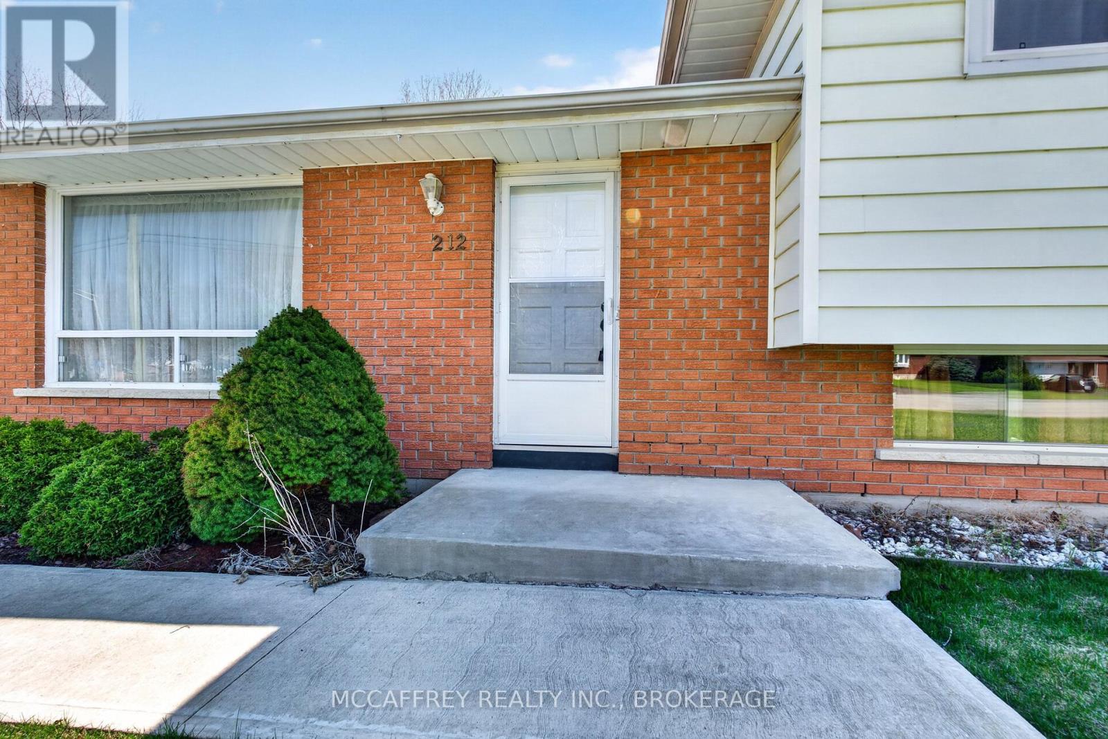 212 King Street, Greater Napanee, Ontario  K7R 1B7 - Photo 2 - X13048234