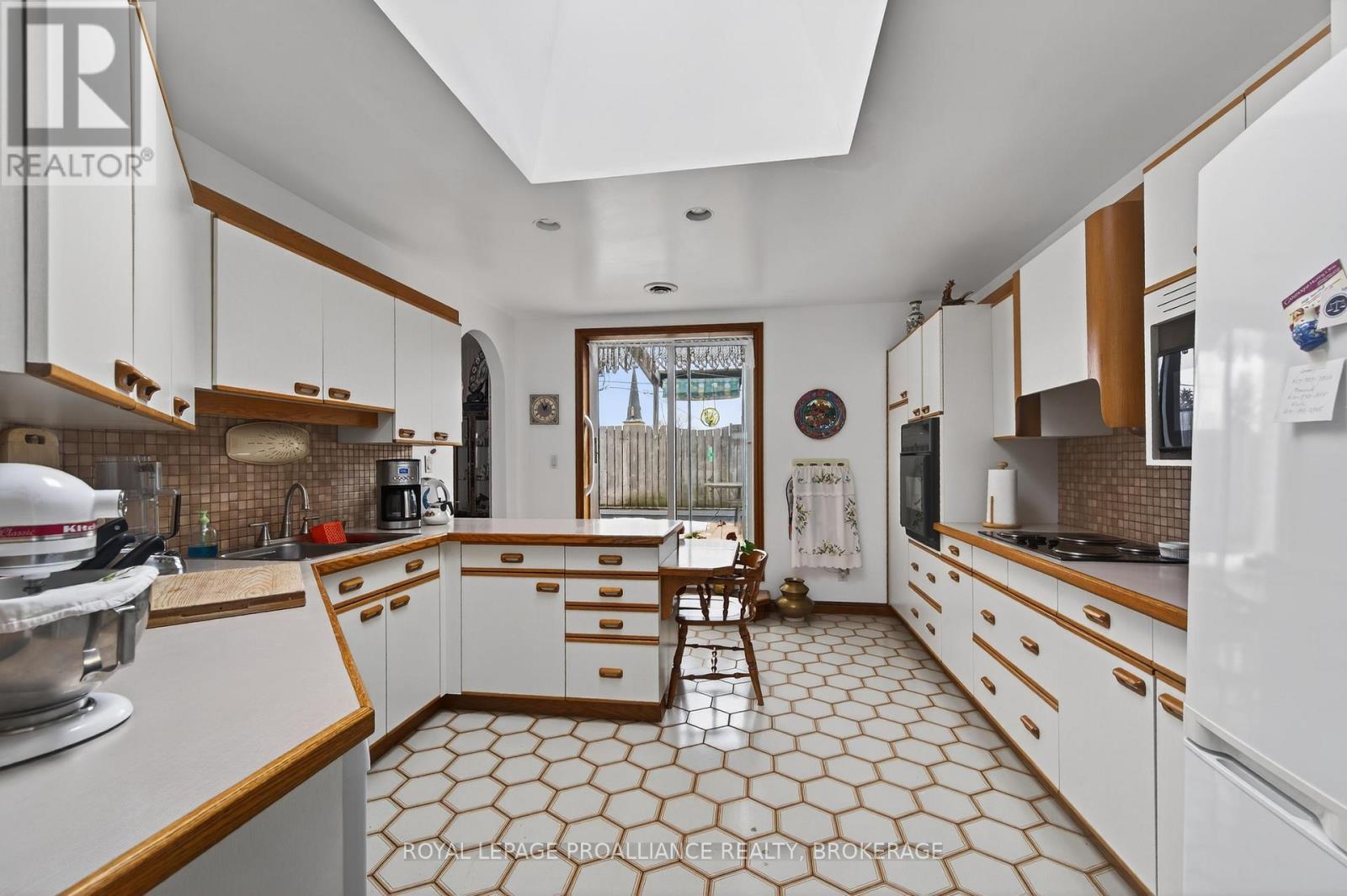 99 King Street E, Gananoque, Ontario  K7G 1E8 - Photo 15 - X13048254