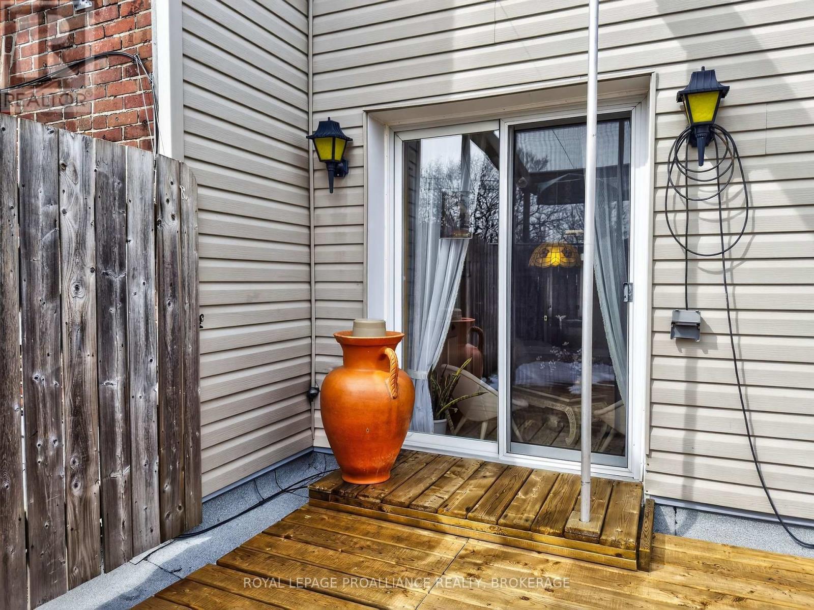 99 King Street E, Gananoque, Ontario  K7G 1E8 - Photo 17 - X13048254