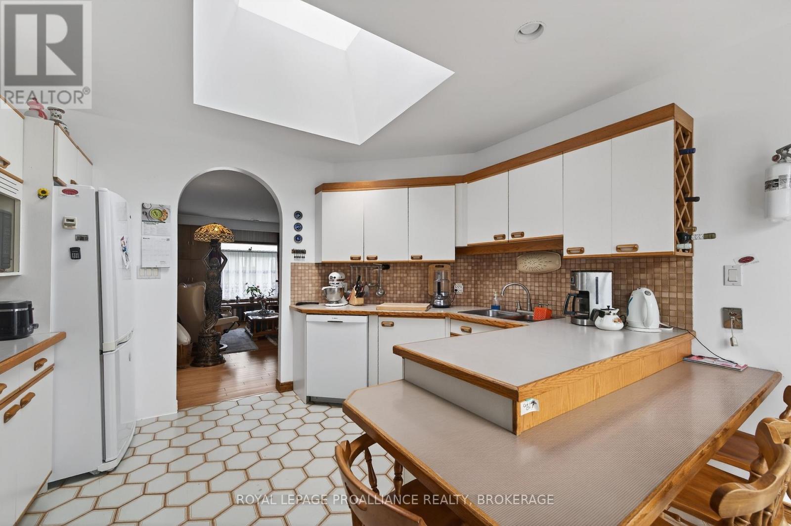 99 King Street E, Gananoque, Ontario  K7G 1E8 - Photo 18 - X13048254