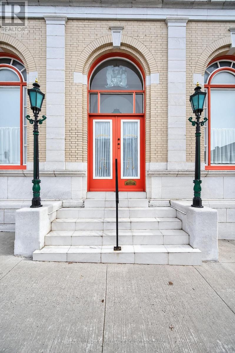 99 King Street E, Gananoque, Ontario  K7G 1E8 - Photo 4 - X13048254