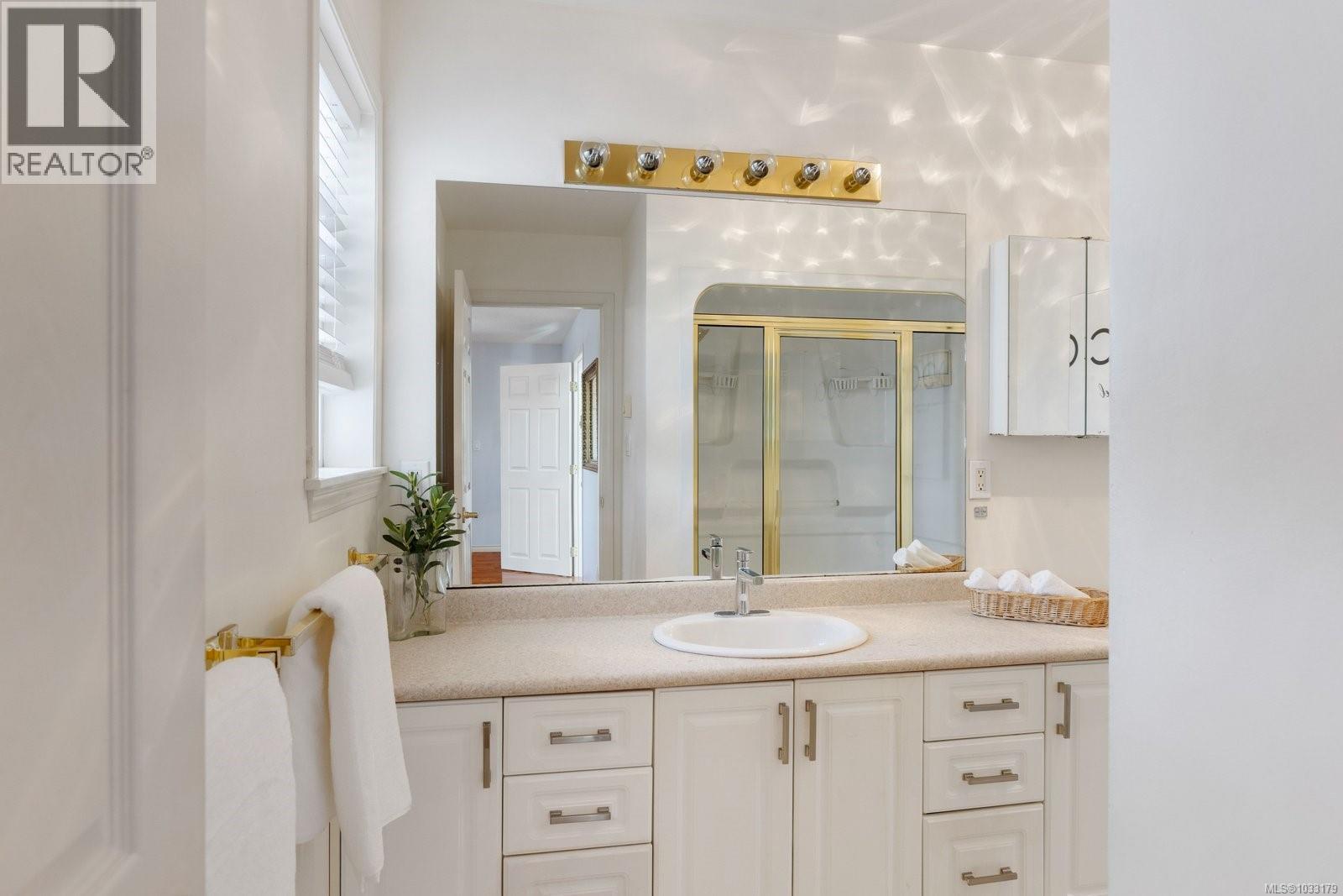 1 9875 Third St, Sidney, British Columbia  V8L 3A8 - Photo 21 - 1033179