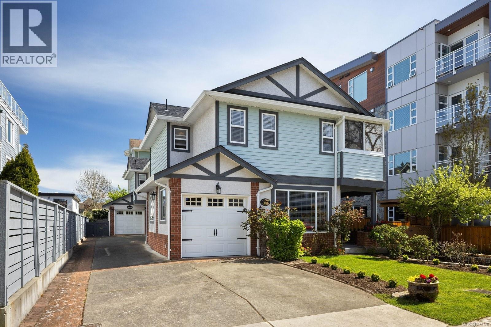 1 9875 Third St, Sidney, British Columbia  V8L 3A8 - Photo 1 - 1033179