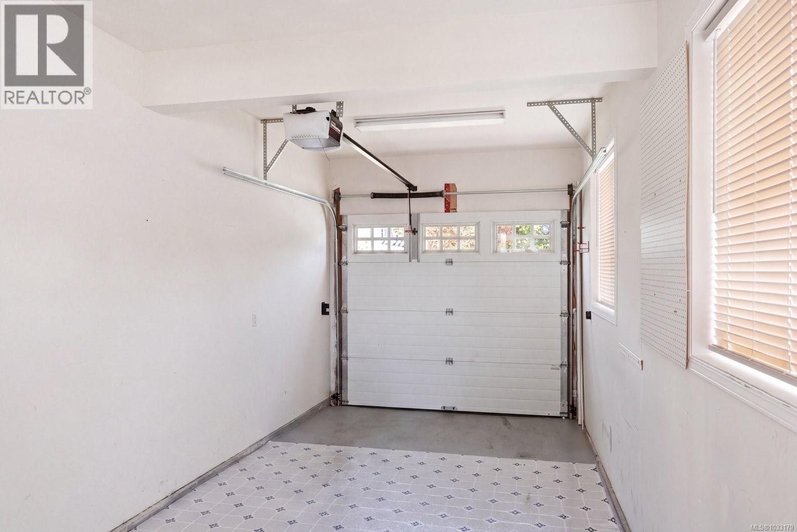 1 9875 Third St, Sidney, British Columbia  V8L 3A8 - Photo 30 - 1033179