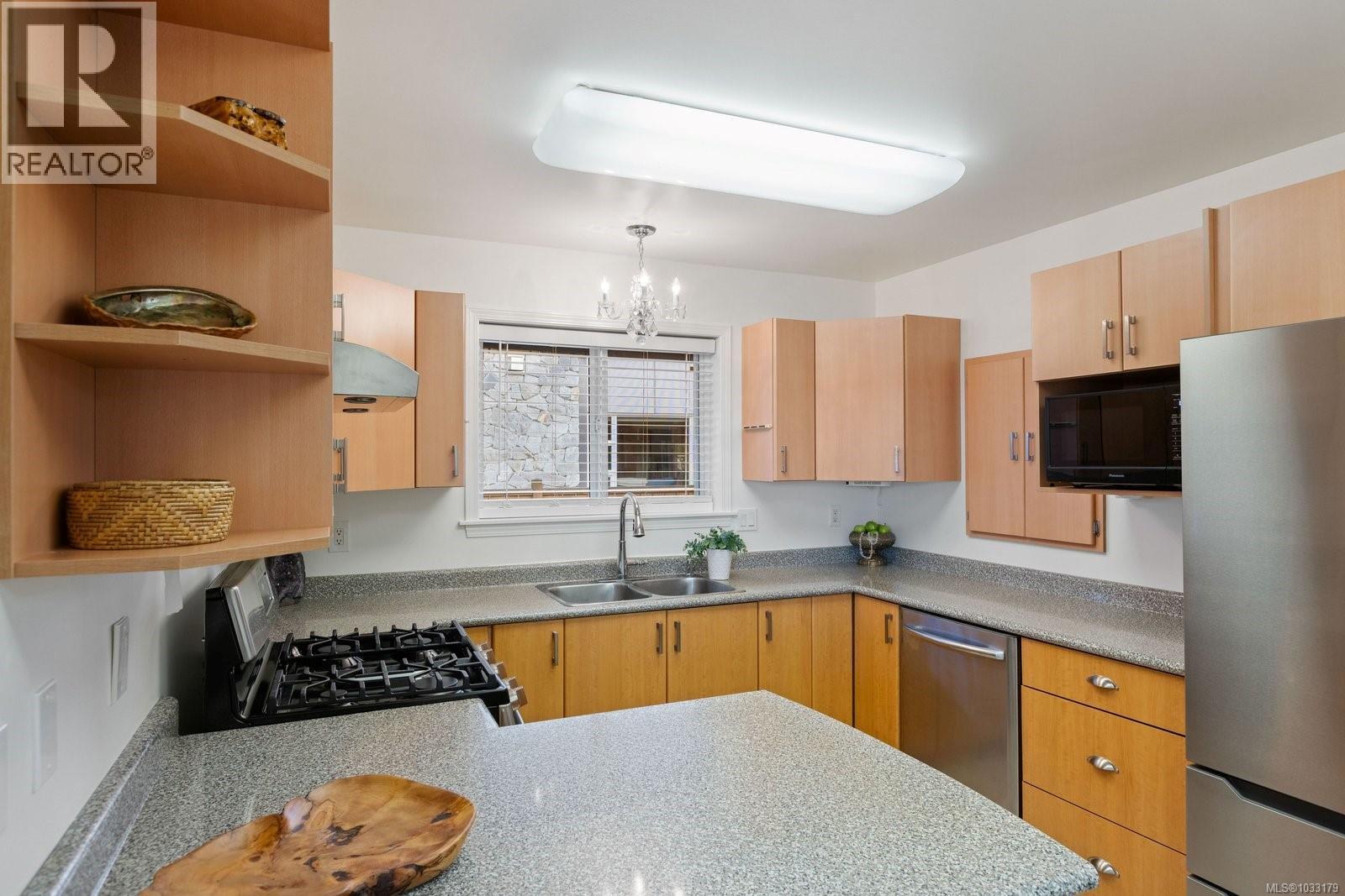 1 9875 Third St, Sidney, British Columbia  V8L 3A8 - Photo 6 - 1033179