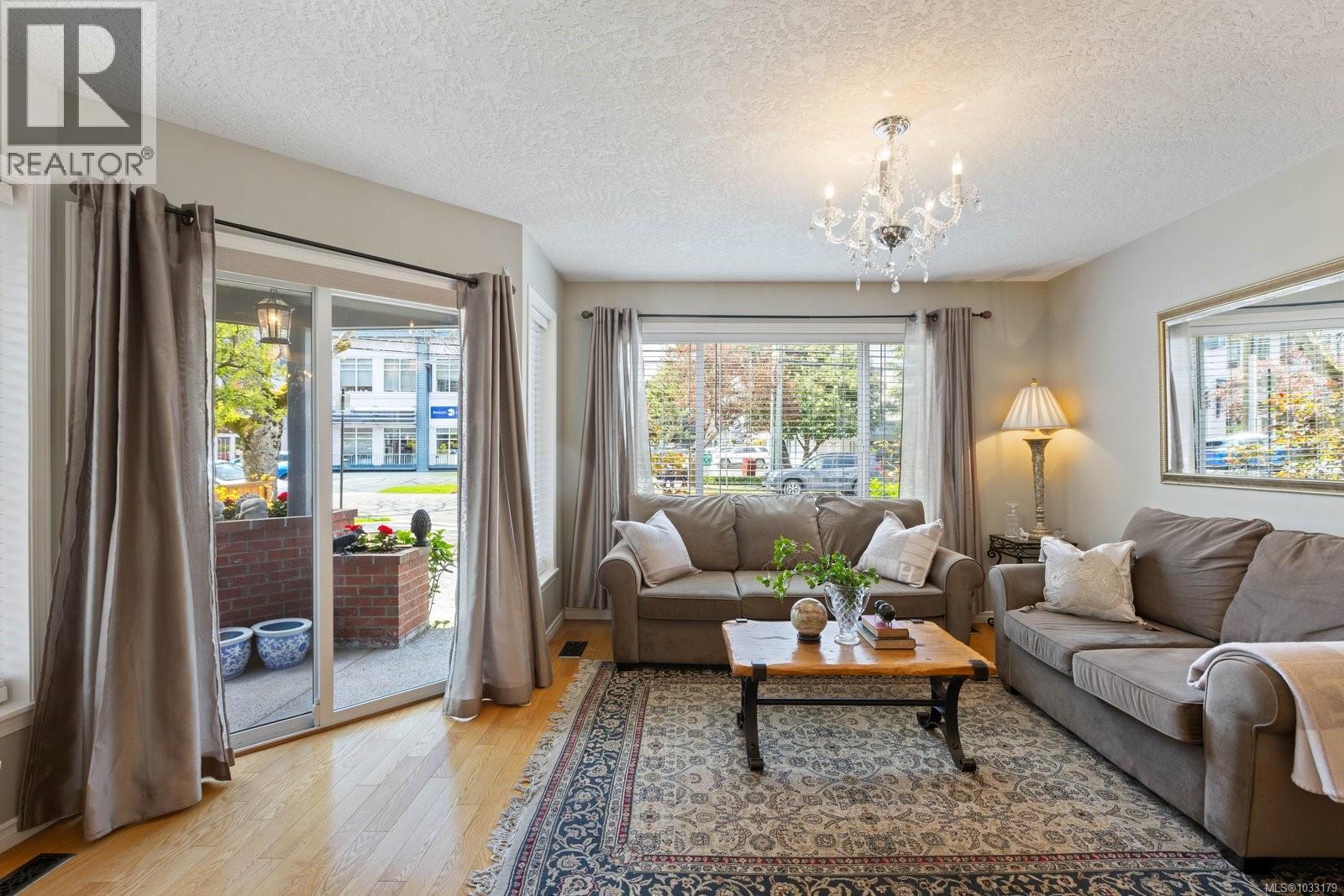 1 9875 Third St, Sidney, British Columbia  V8L 3A8 - Photo 9 - 1033179