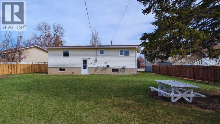 752 54 Avenue W, Claresholm, Alberta  T0L 0T0 - Photo 6 - A2303853