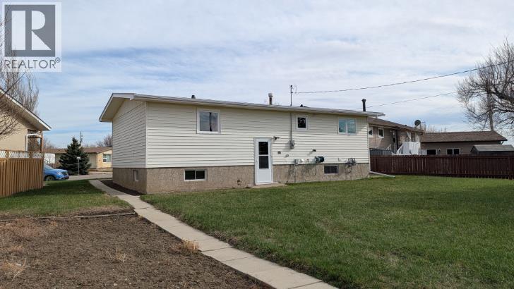 752 54 Avenue W, Claresholm, Alberta  T0L 0T0 - Photo 9 - A2303853