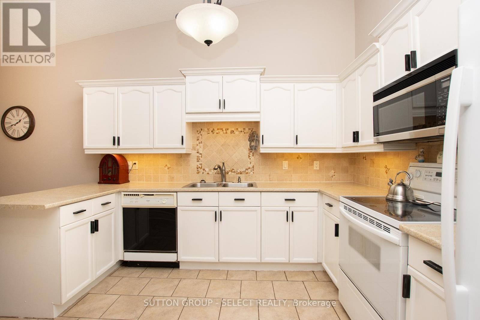 4 - 445 Riverside Drive, London North, Ontario  N6H 2R8 - Photo 12 - X13048294