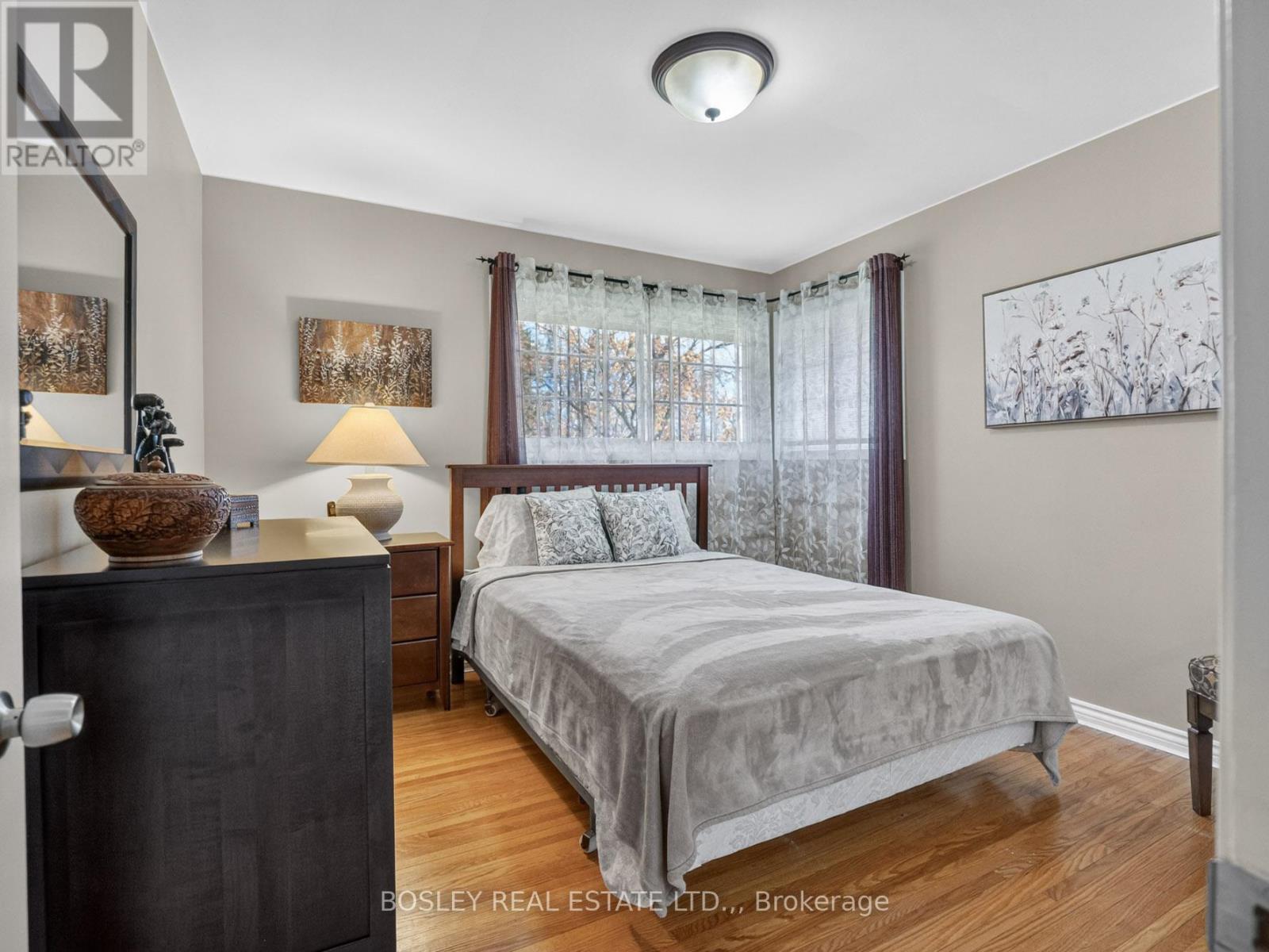 12 Brookdale Avenue, St. Catharines, Ontario  L2T 2T3 - Photo 13 - X13048158