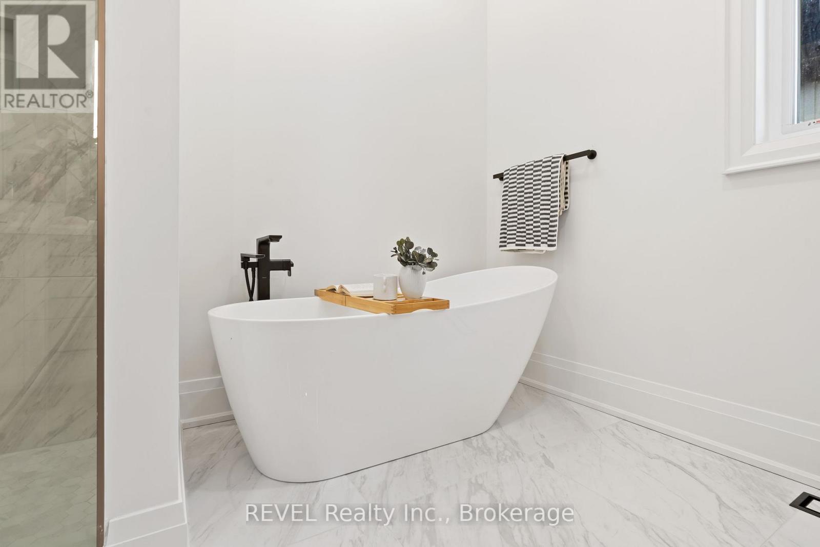 19 Accursi Crescent, Pelham, Ontario  L0S 1E2 - Photo 29 - X13048200