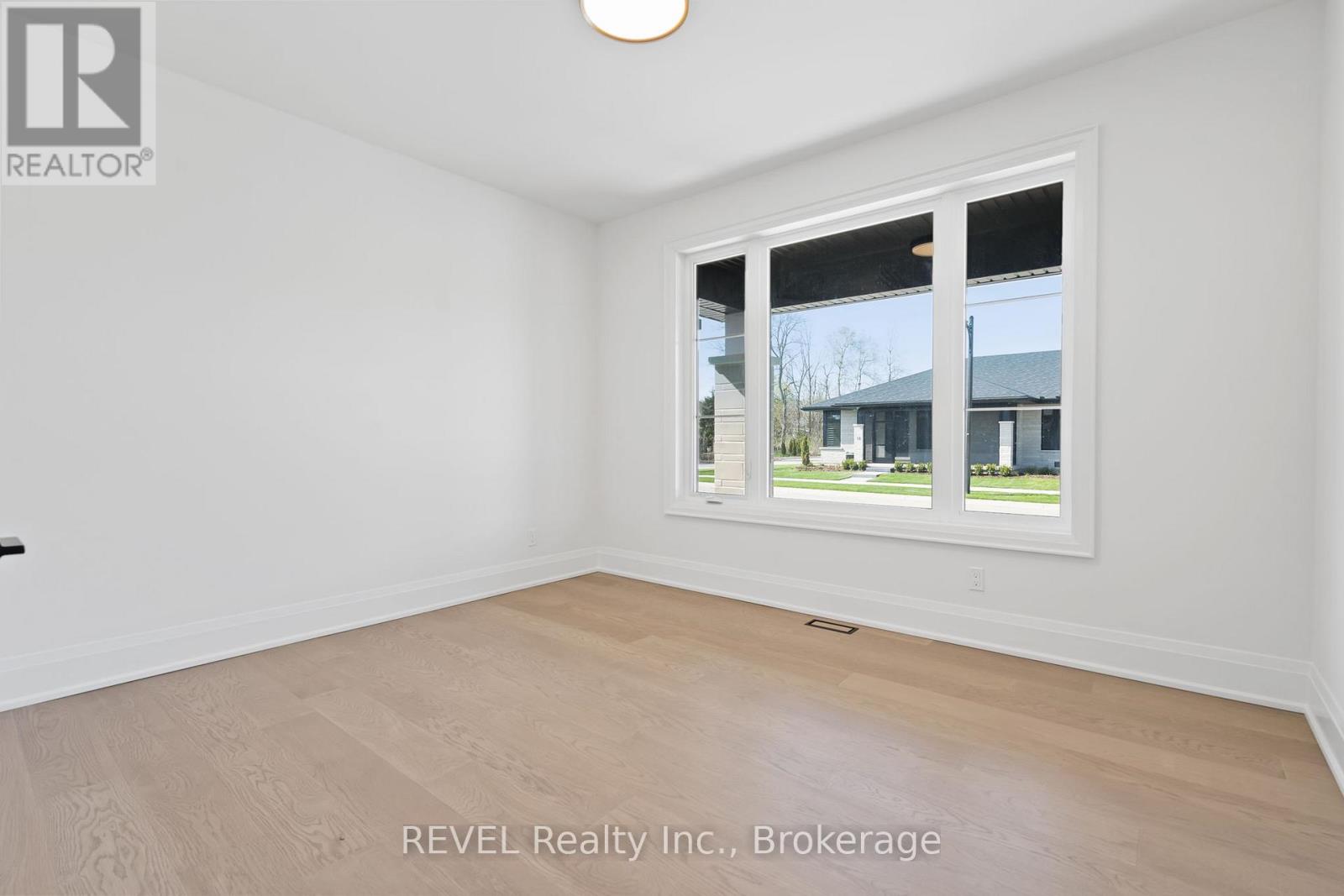 19 Accursi Crescent, Pelham, Ontario  L0S 1E2 - Photo 36 - X13048200