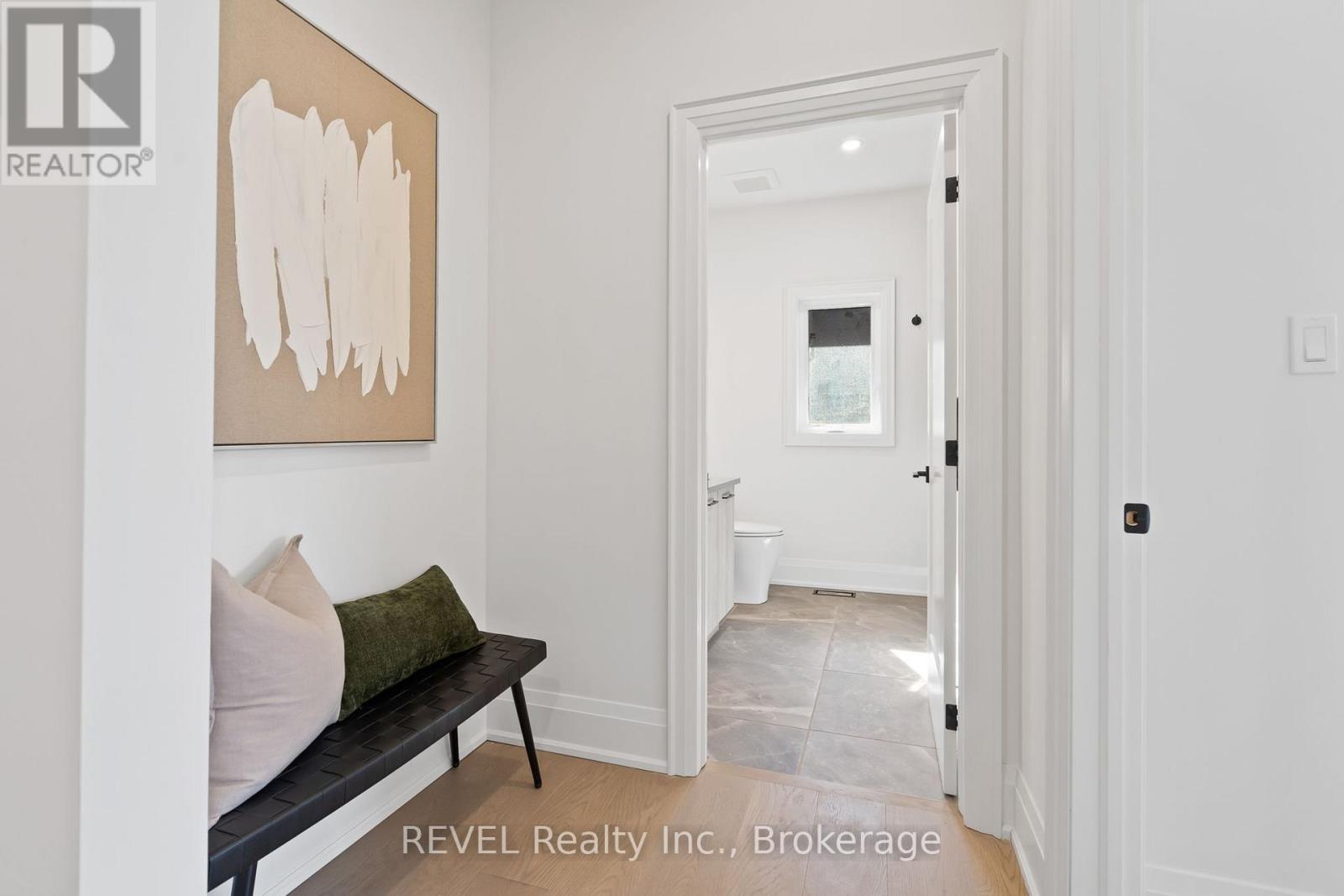 19 Accursi Crescent, Pelham, Ontario  L0S 1E2 - Photo 6 - X13048200