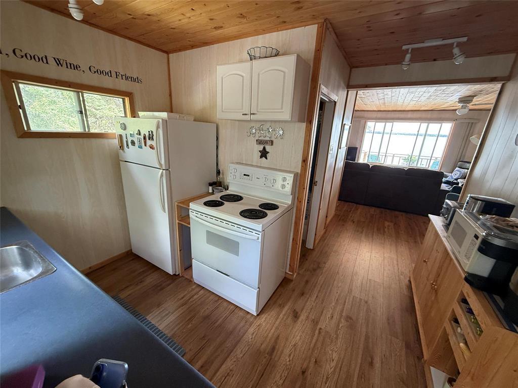 10 Block 6 Road, Brereton Lake, Manitoba  R0E 1R0 - Photo 10 - 202608433