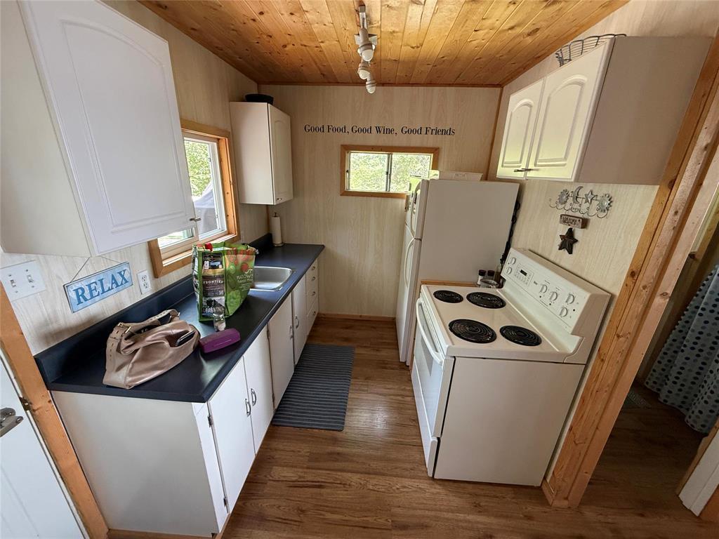 10 Block 6 Road, Brereton Lake, Manitoba  R0E 1R0 - Photo 11 - 202608433