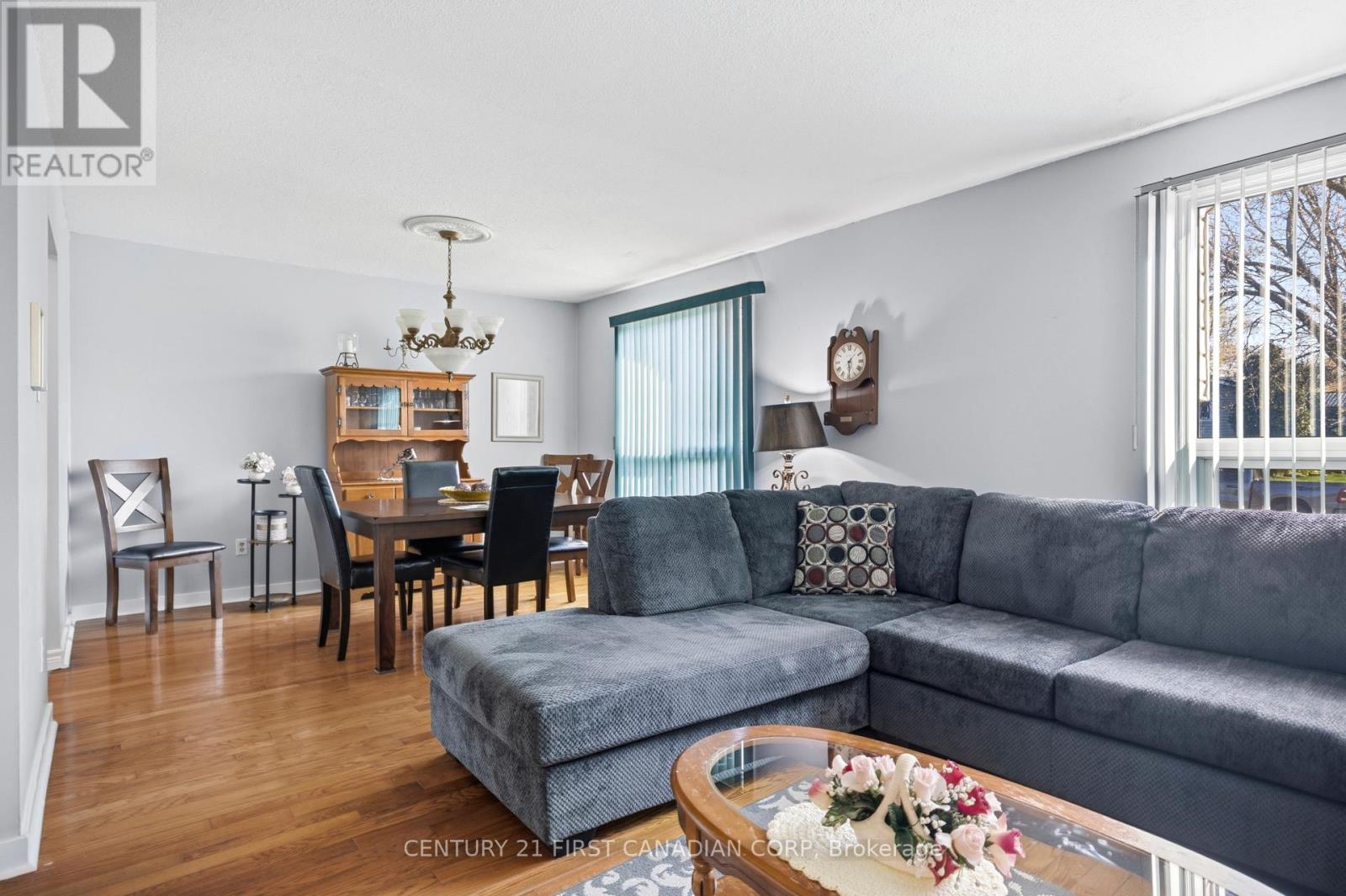 106 Angelo Drive, West Elgin, Ontario  N0L 2P0 - Photo 15 - X12904562