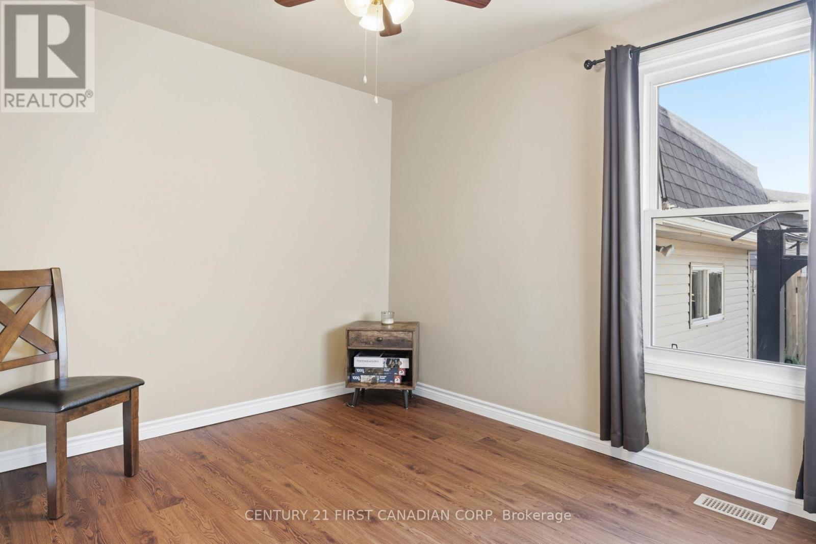 106 Angelo Drive, West Elgin, Ontario  N0L 2P0 - Photo 22 - X12904562