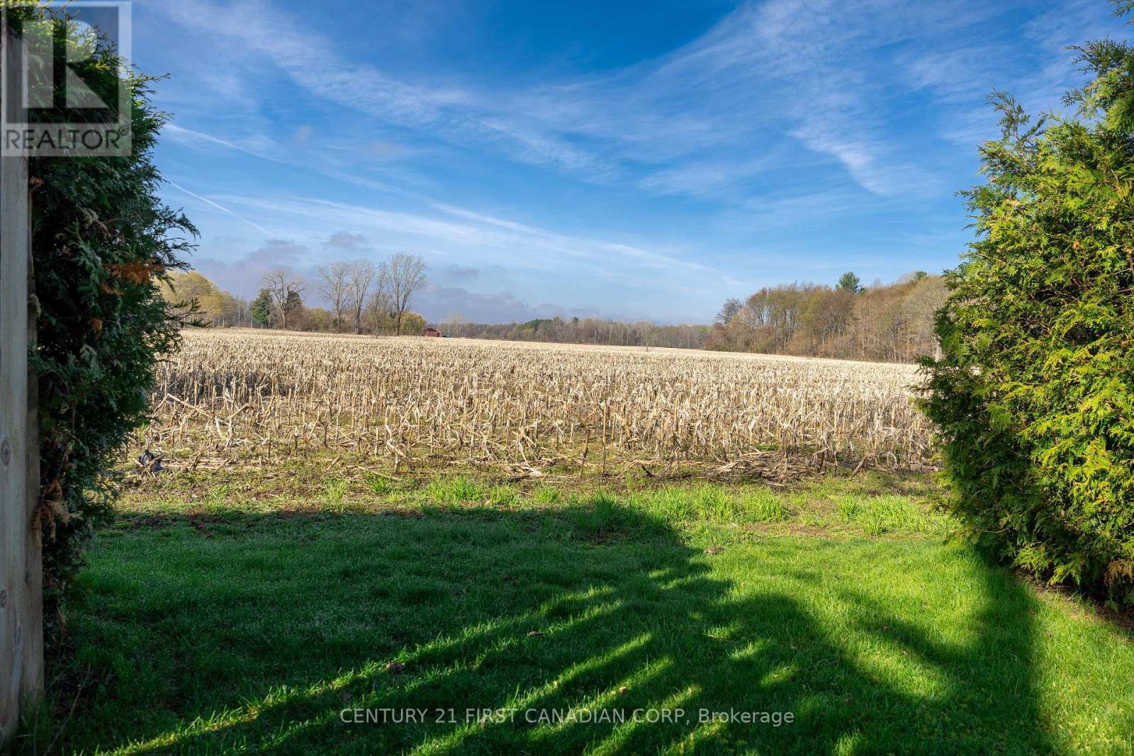 106 Angelo Drive, West Elgin, Ontario  N0L 2P0 - Photo 7 - X12904562