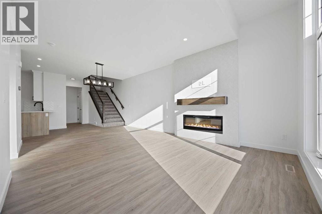 2226 Bayview Drive SW, Airdrie, Alberta  T4B 5N4 - Photo 5 - A2289337