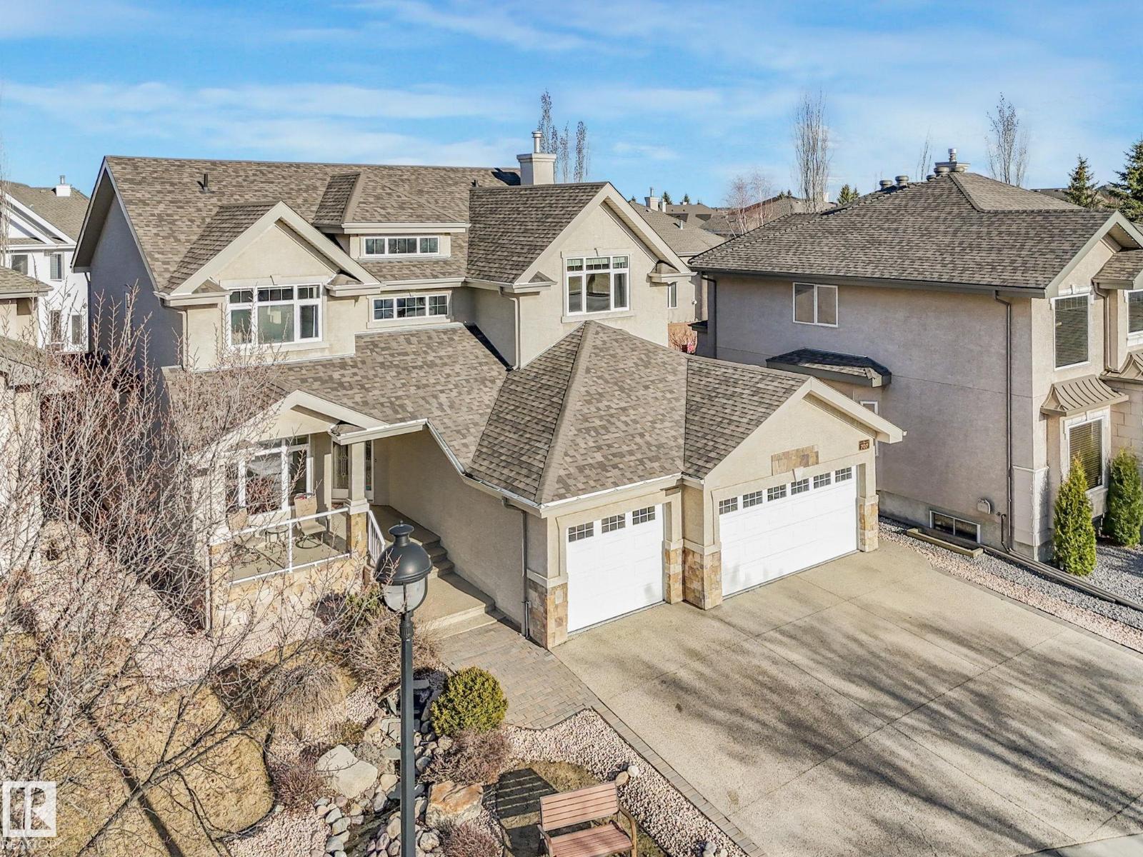 707 Hollingsworth Gr Nw, Edmonton, Alberta  T6R 3G6 - Photo 1 - E4483803