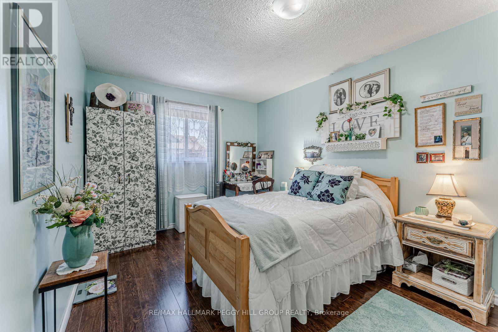 132 Benson Drive, Barrie, Ontario  L4N 7Y3 - Photo 6 - S13032282