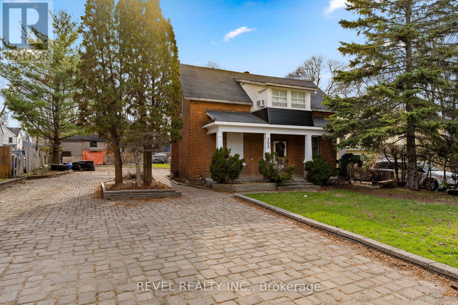 202 Bradford Street, Barrie, Ontario  L4N 3B6 - Photo 29 - S12553878