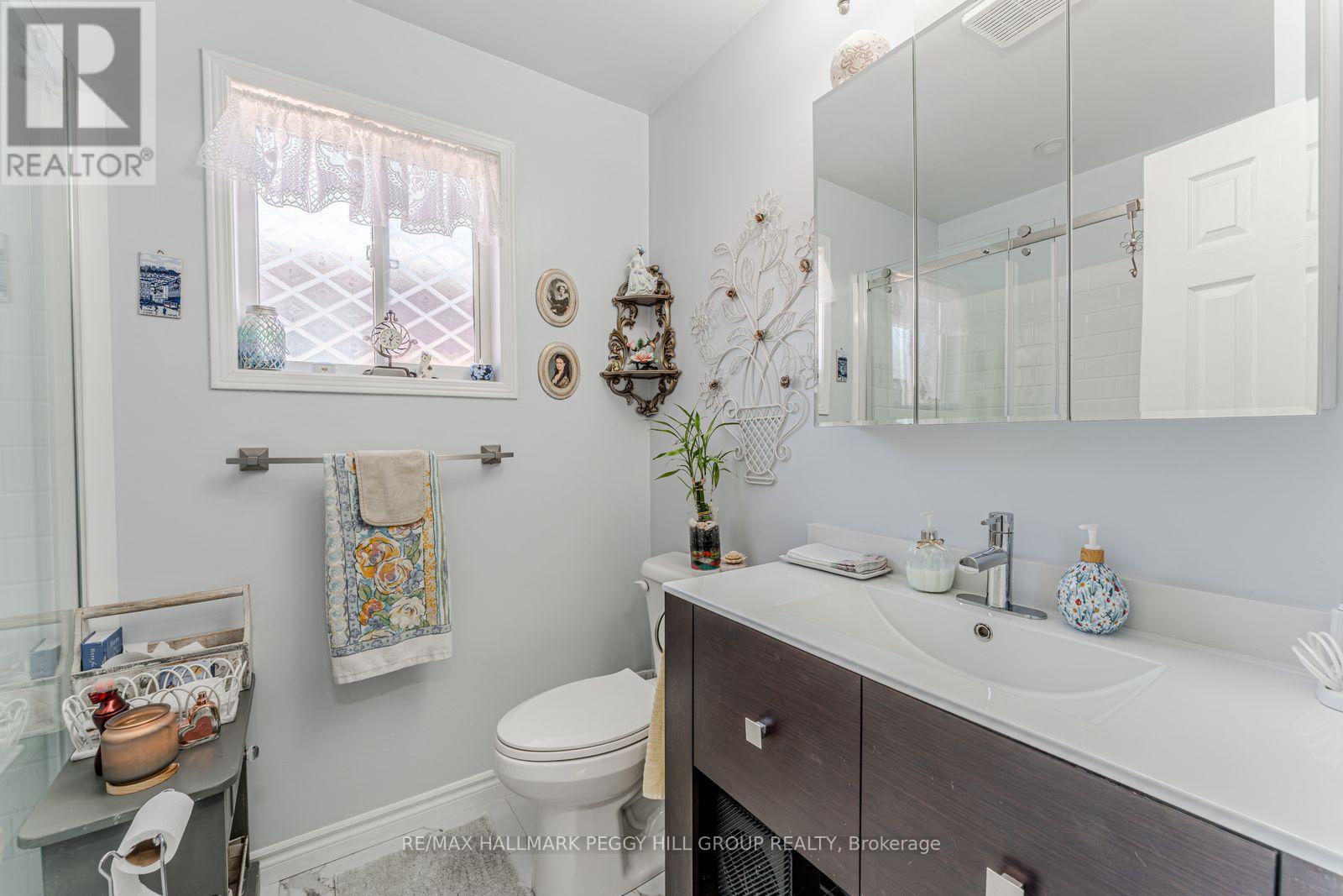 132 Benson Drive, Barrie, Ontario  L4N 7Y3 - Photo 8 - S13032282