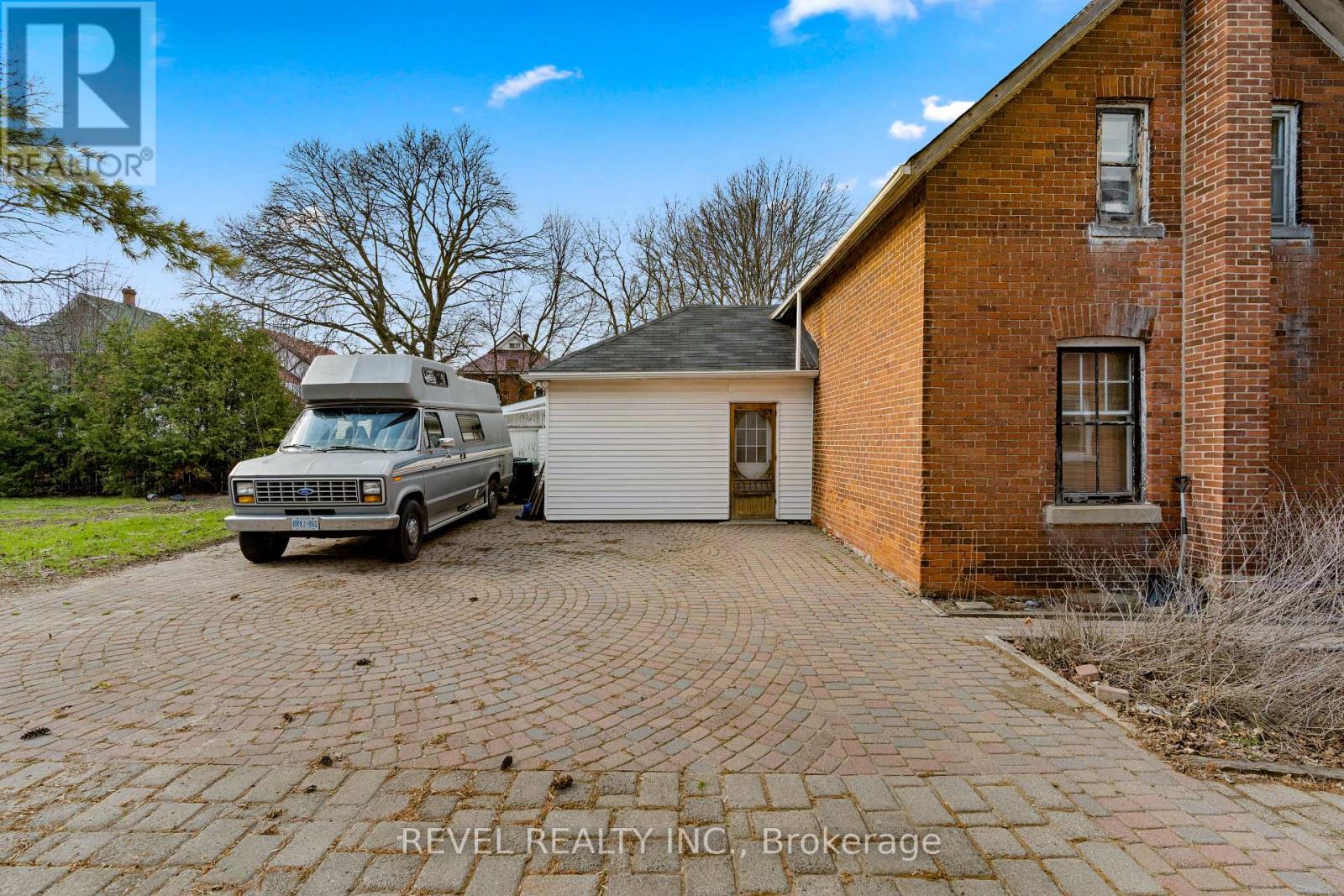 202 Bradford Street, Barrie, Ontario  L4N 3B6 - Photo 30 - S12553878